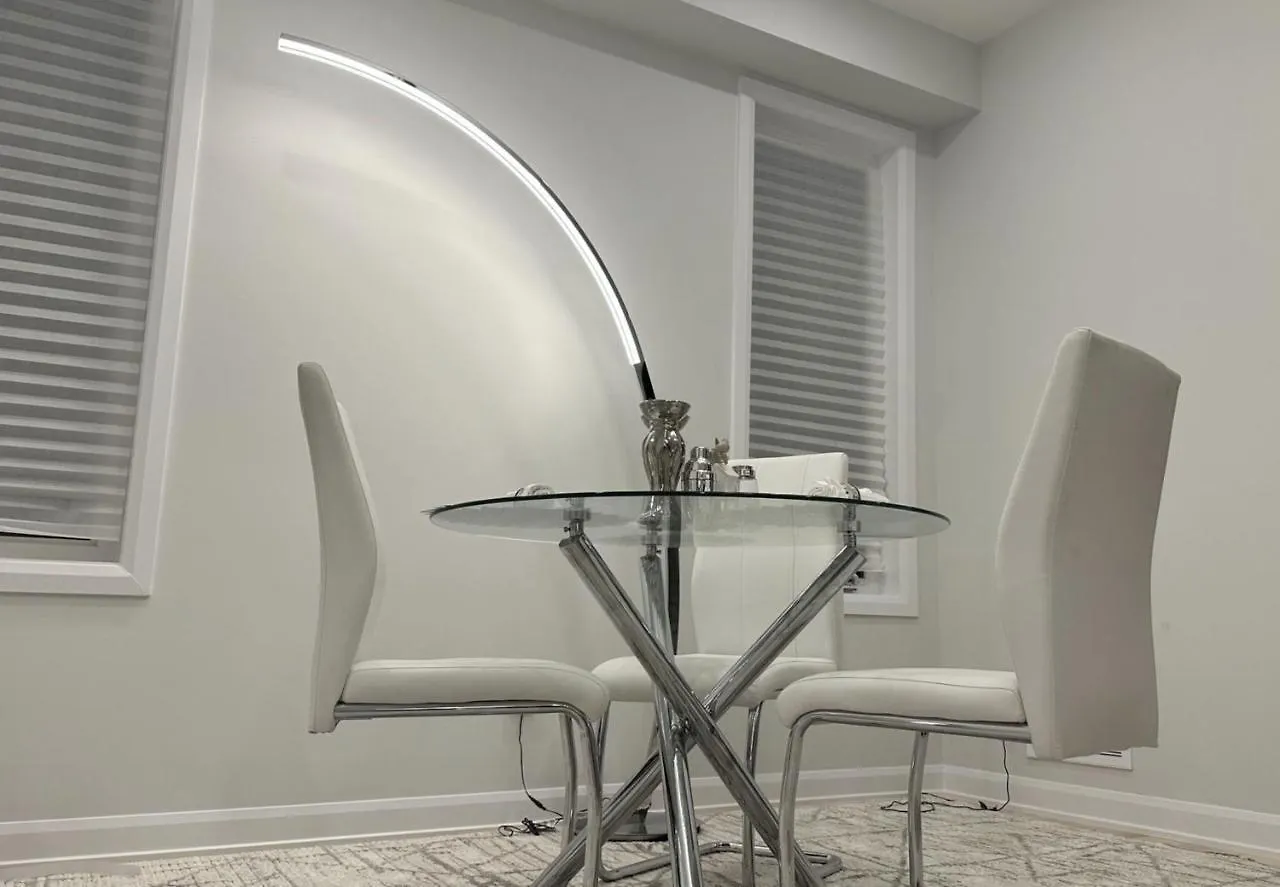King'S House Apartment Ottawa Homestay